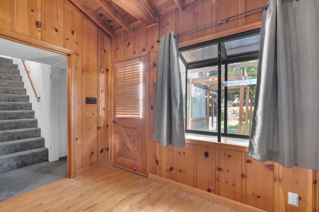Image 16 of property listing at 3662 N Wishon Avenue, Fresno, CA 93704
