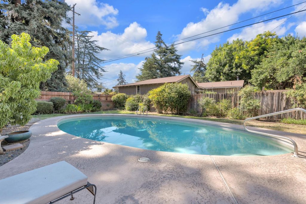 Image 22 of property listing at 3662 N Wishon Avenue, Fresno, CA 93704
