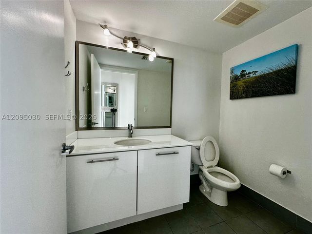 92 SW 3rd St 4905, Miami, FL 33130