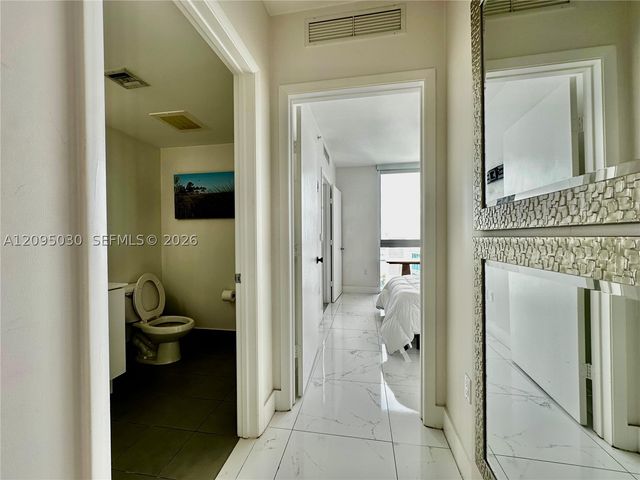 92 SW 3rd St 4905, Miami, FL 33130