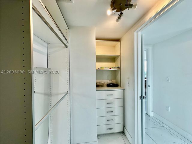 92 SW 3rd St 4905, Miami, FL 33130