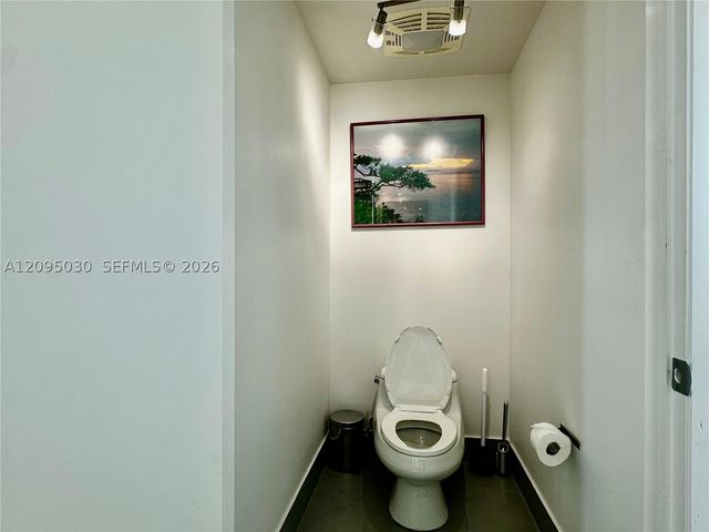 92 SW 3rd St 4905, Miami, FL 33130