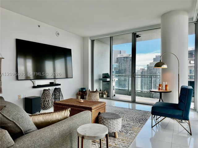 92 SW 3rd St 4905, Miami, FL 33130