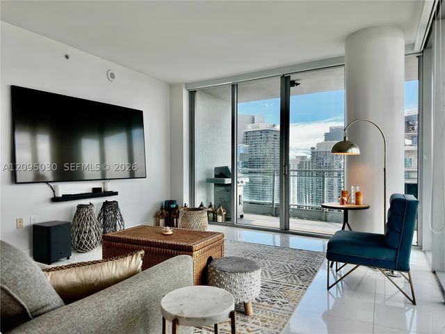 92 SW 3rd St 4905, Miami, FL 33130