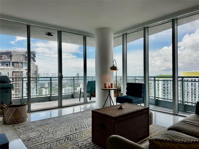 92 SW 3rd St 4905, Miami, FL 33130