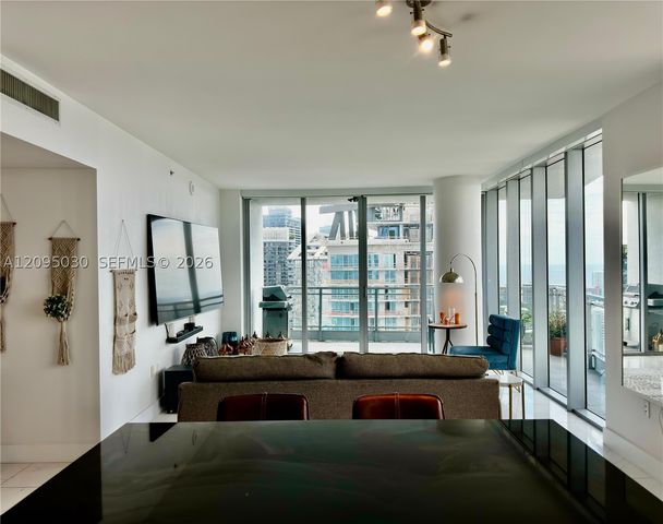 92 SW 3rd St 4905, Miami, FL 33130