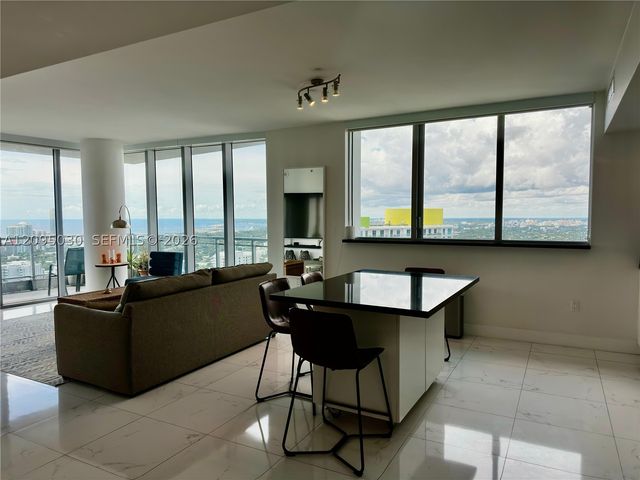 92 SW 3rd St 4905, Miami, FL 33130