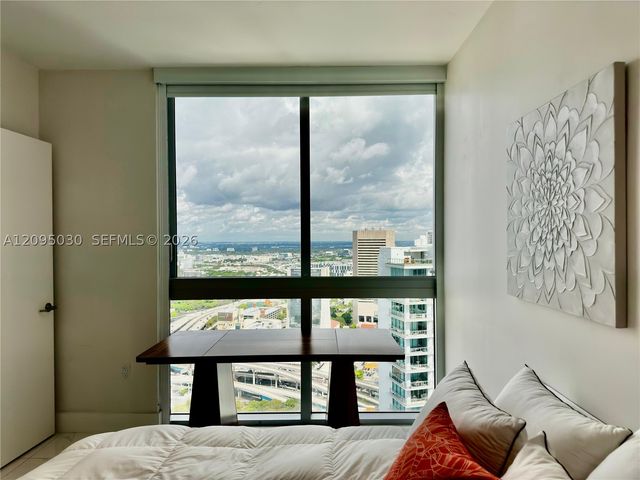 92 SW 3rd St 4905, Miami, FL 33130