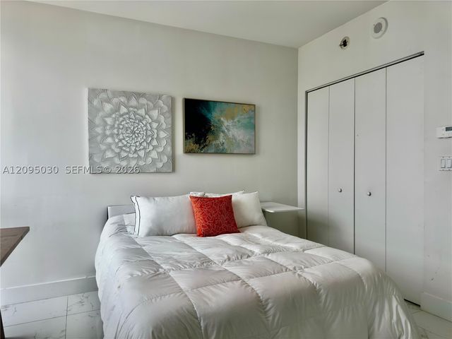 92 SW 3rd St 4905, Miami, FL 33130