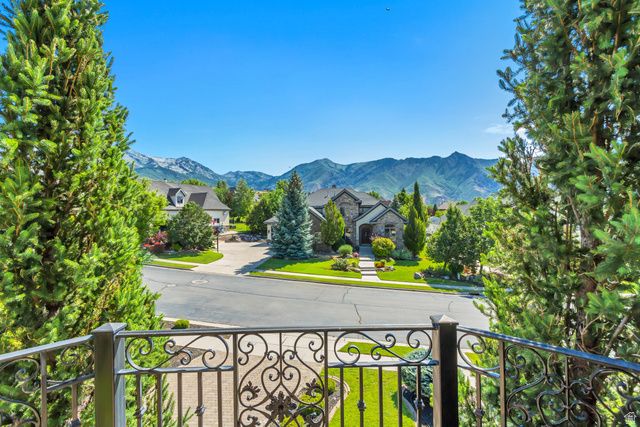 12527 N WILDFLOWER LN, Highland, UT 84003