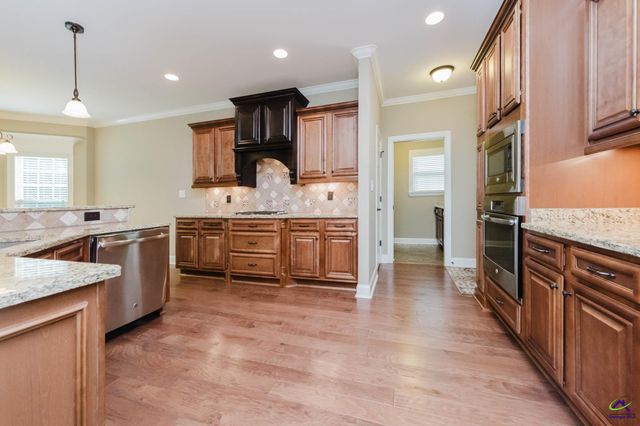 2115 Hiwassee Drive, Bonaire, GA 31005