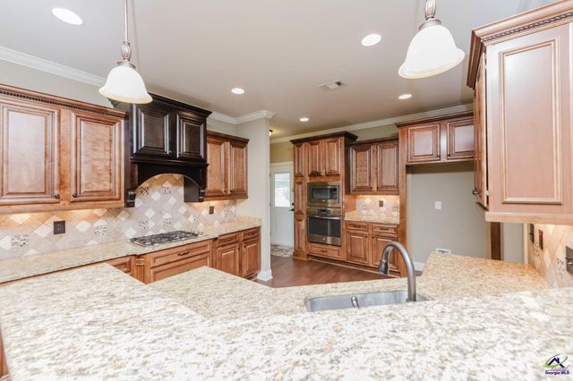 2115 Hiwassee Drive, Bonaire, GA 31005