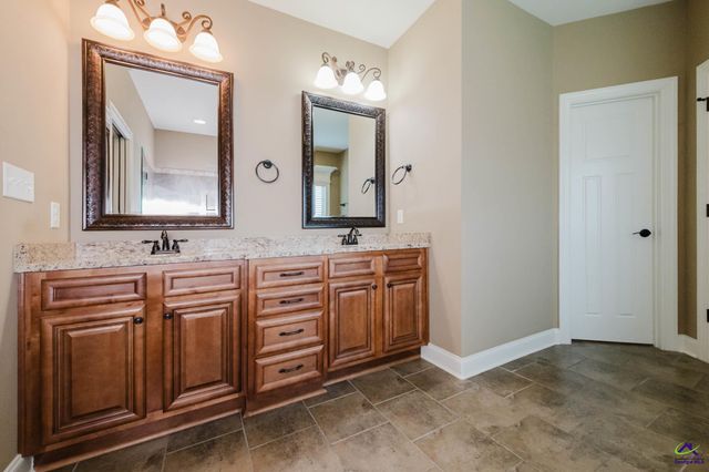 2115 Hiwassee Drive, Bonaire, GA 31005