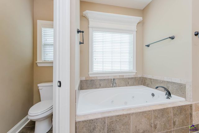 2115 Hiwassee Drive, Bonaire, GA 31005