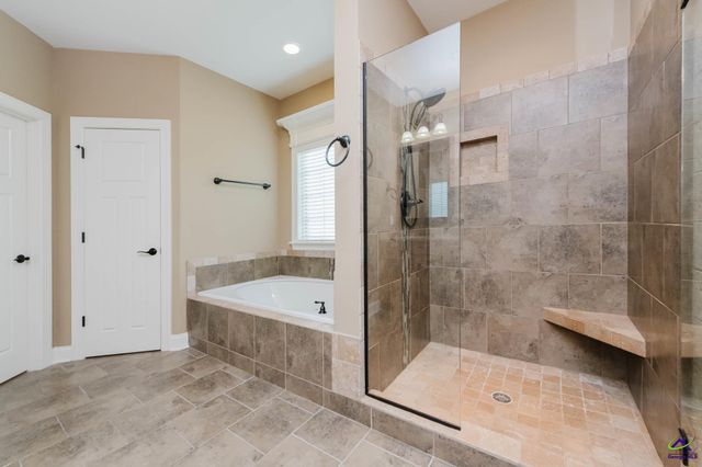 2115 Hiwassee Drive, Bonaire, GA 31005