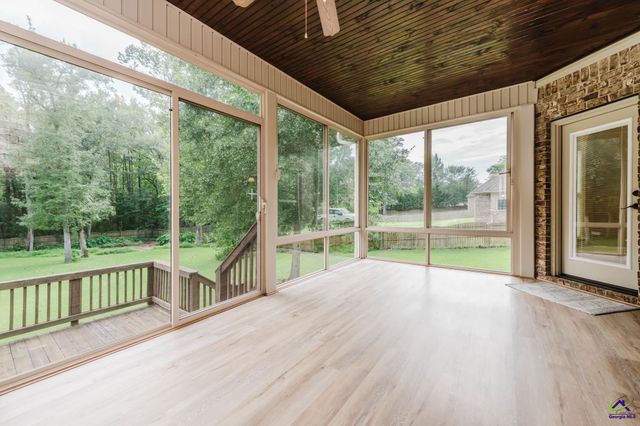 2115 Hiwassee Drive, Bonaire, GA 31005