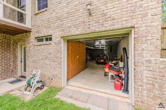2115 Hiwassee Drive, Bonaire, GA 31005