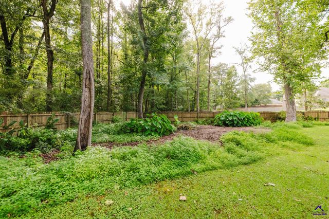 2115 Hiwassee Drive, Bonaire, GA 31005