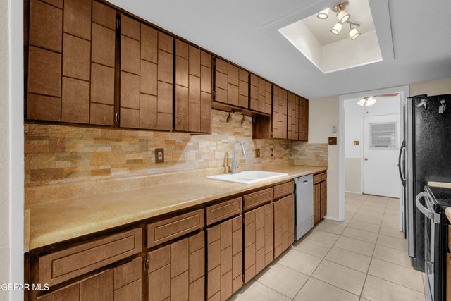 3208 ISLA BAHIA Way, El Paso, TX 79925