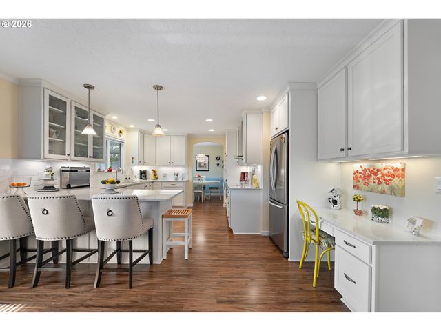 13590 Sw 24TH St, Beaverton, OR 97008