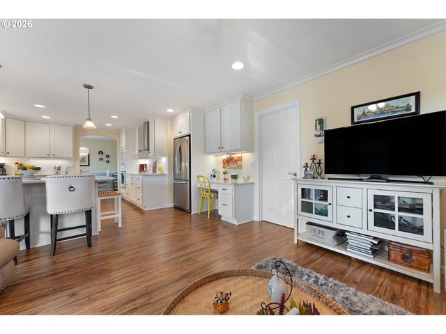 13590 Sw 24TH St, Beaverton, OR 97008