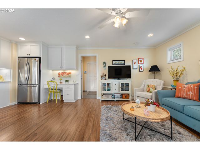 13590 Sw 24TH St, Beaverton, OR 97008