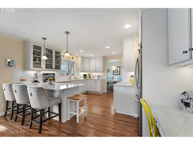 13590 Sw 24TH St, Beaverton, OR 97008