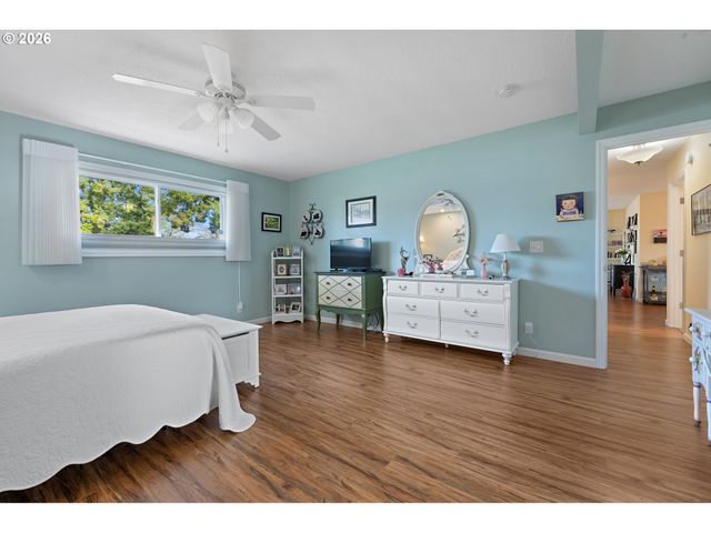 13590 Sw 24TH St, Beaverton, OR 97008