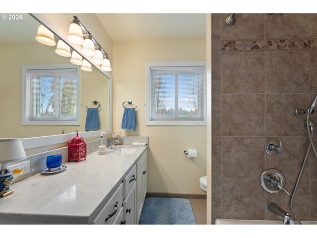 13590 Sw 24TH St, Beaverton, OR 97008