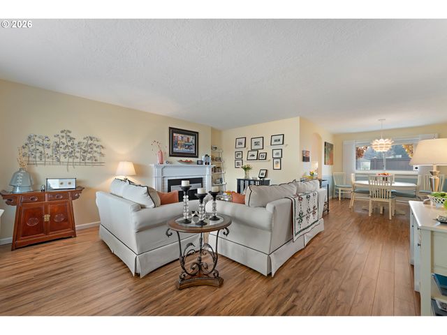 13590 Sw 24TH St, Beaverton, OR 97008