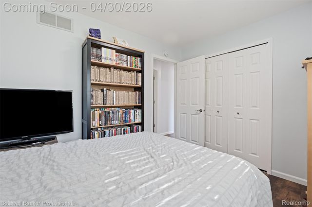 374 Randolph Street, Westland, MI 48186