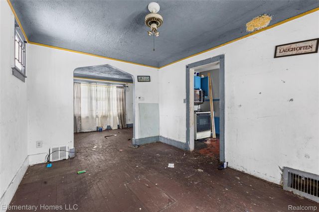 19657 Cardoni Street, Detroit, MI 48203