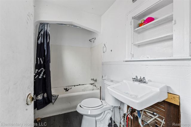 19657 Cardoni Street, Detroit, MI 48203