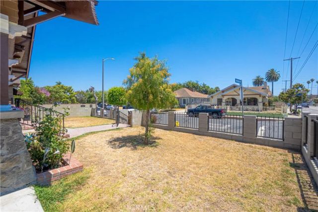 2289 W 29th Place, Los Angeles, CA 90018