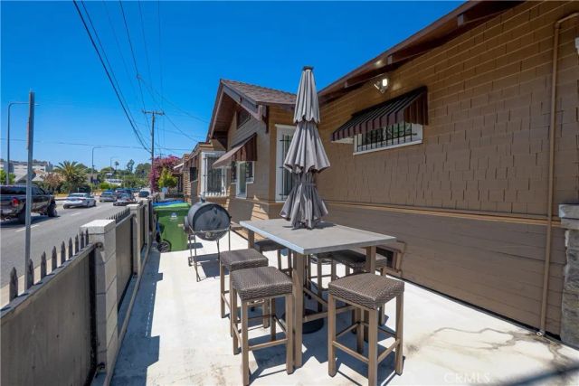 2289 W 29th Place, Los Angeles, CA 90018