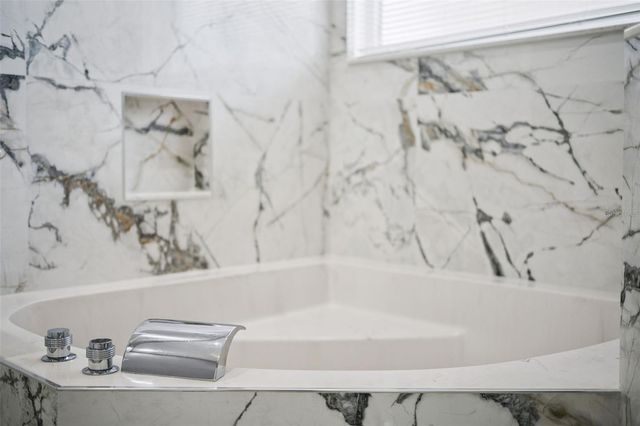 1825 AMARYLLIS CIRCLE, Orlando, FL 32825