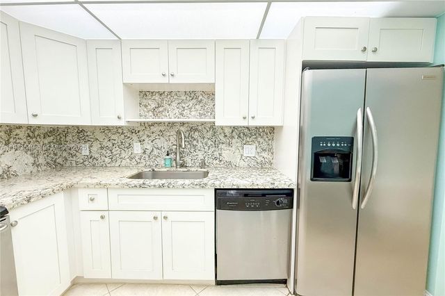 1980 S Ocean Dr 11N, Hallandale Beach, FL 33009