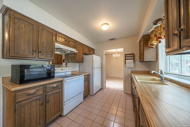 7230 Trace Buckle, San Antonio, TX 78240