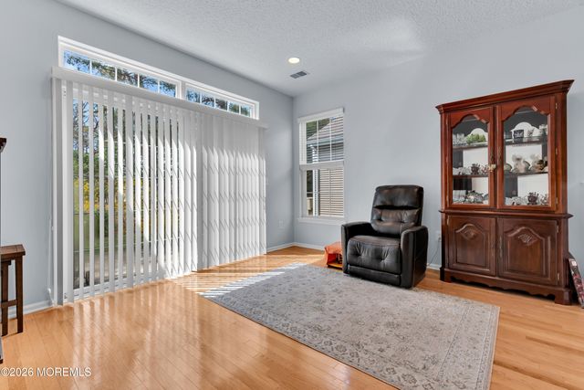 8 April Springs Court, Lakewood, NJ 08701