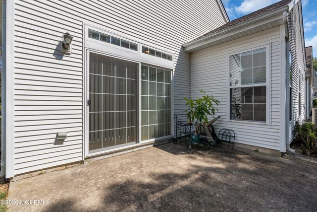 8 April Springs Court, Lakewood, NJ 08701