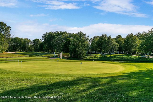 8 April Springs Court, Lakewood, NJ 08701