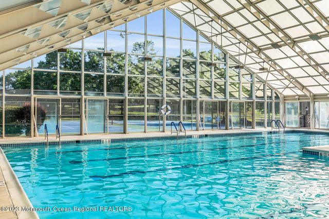 8 April Springs Court, Lakewood, NJ 08701