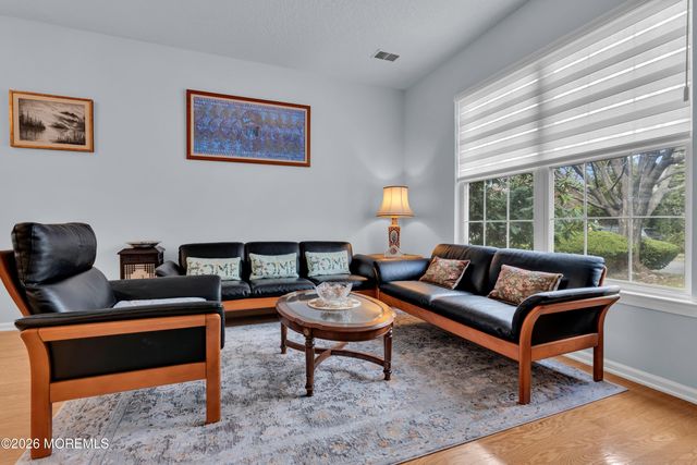 8 April Springs Court, Lakewood, NJ 08701