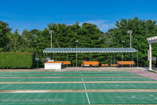 8 April Springs Court, Lakewood, NJ 08701