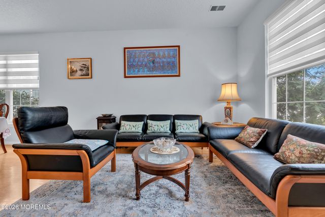 8 April Springs Court, Lakewood, NJ 08701