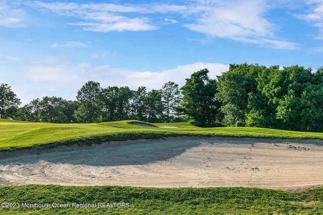 8 April Springs Court, Lakewood, NJ 08701