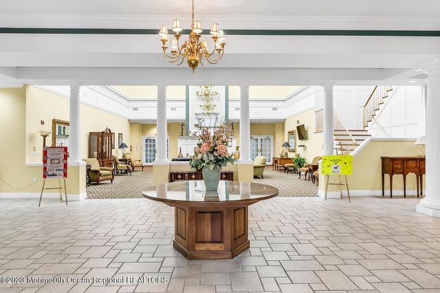 8 April Springs Court, Lakewood, NJ 08701