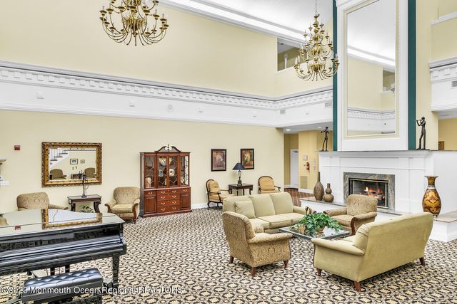 8 April Springs Court, Lakewood, NJ 08701