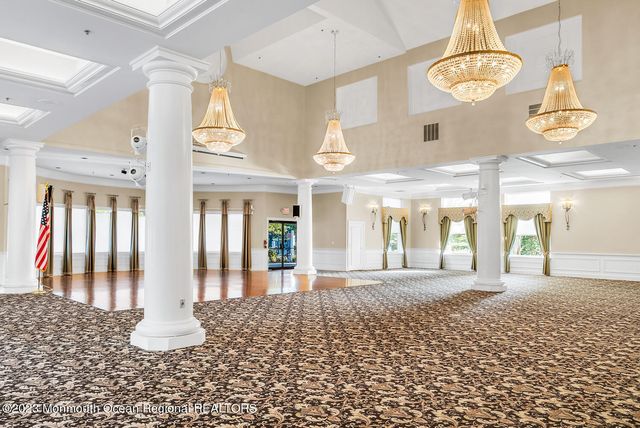 8 April Springs Court, Lakewood, NJ 08701