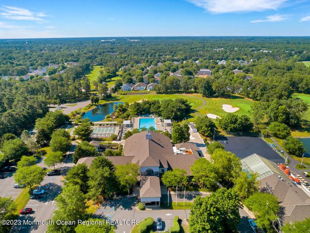 8 April Springs Court, Lakewood, NJ 08701